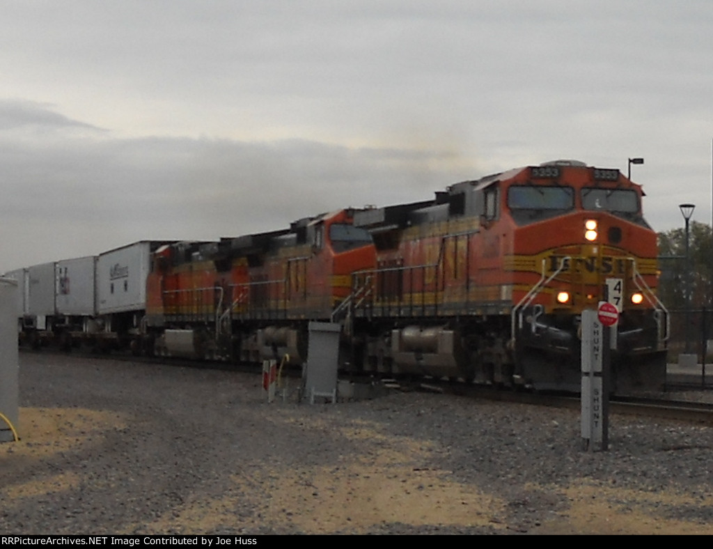 BNSF 5353 West